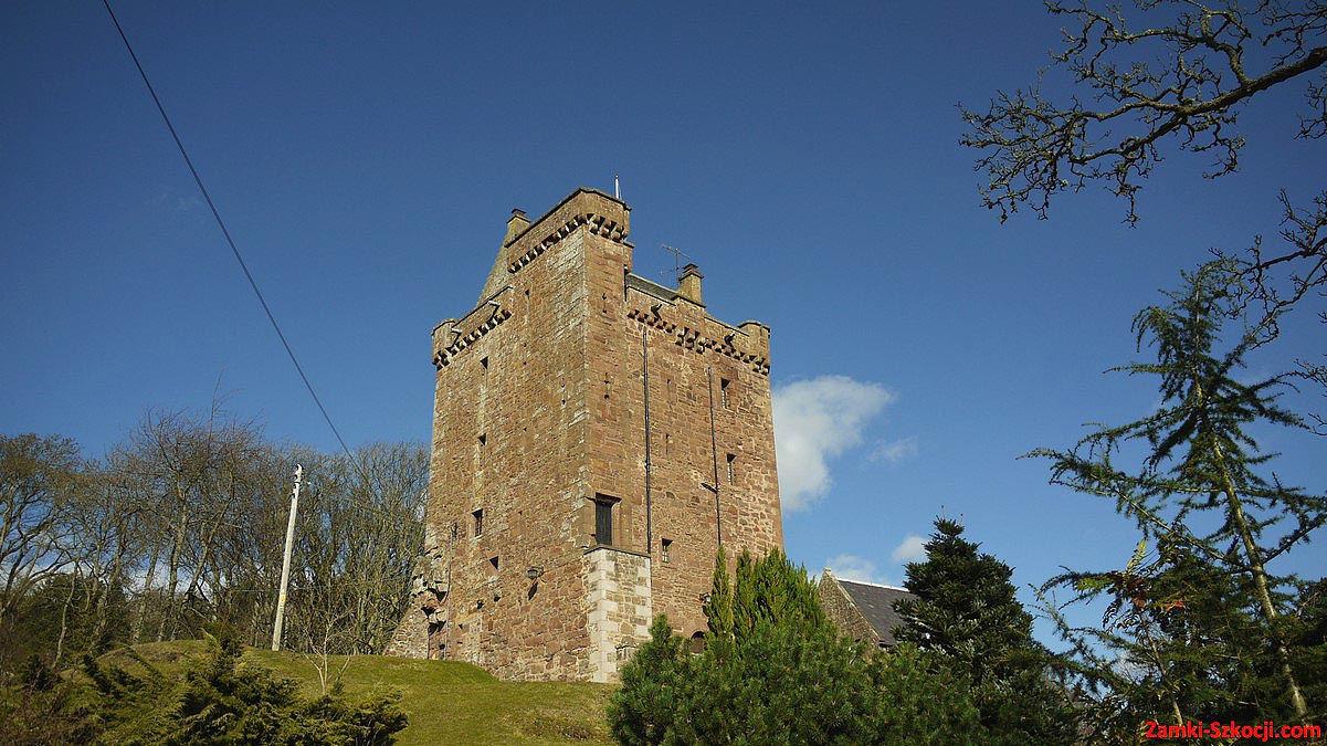 Kinnaird Castle